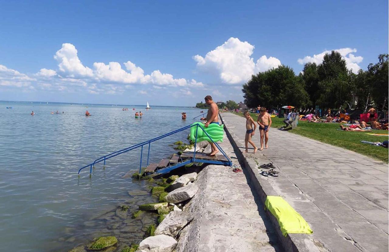 Holiday Home In Siofok - Balaton 42696 المظهر الخارجي الصورة